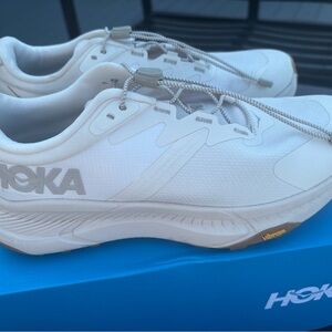 Almost new HOKA Cream (Eggnog) size 8W